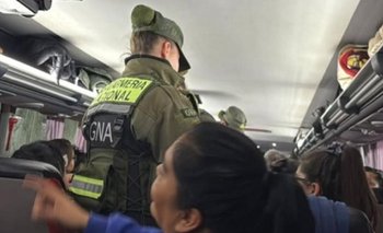 Gendarmería hace retenes y demora la llegada de manifestantes a la marcha | Javier milei presidente