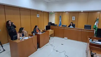 Río Negro: imputan a tres jóvenes por un violento ataque a la salida de un boliche Río Negro: imputan a tres jóvenes por un violento ataque a la salida de un boliche