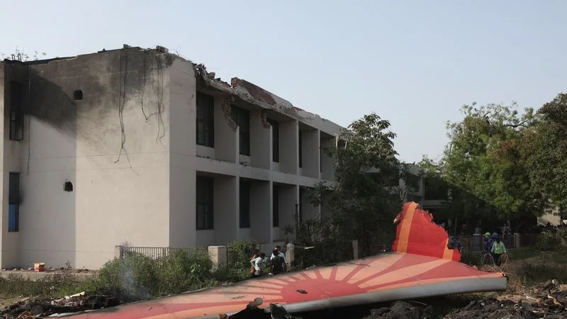 Presidente de Air India dice que vuelo que se estrelló tenía un historial de motores limpio