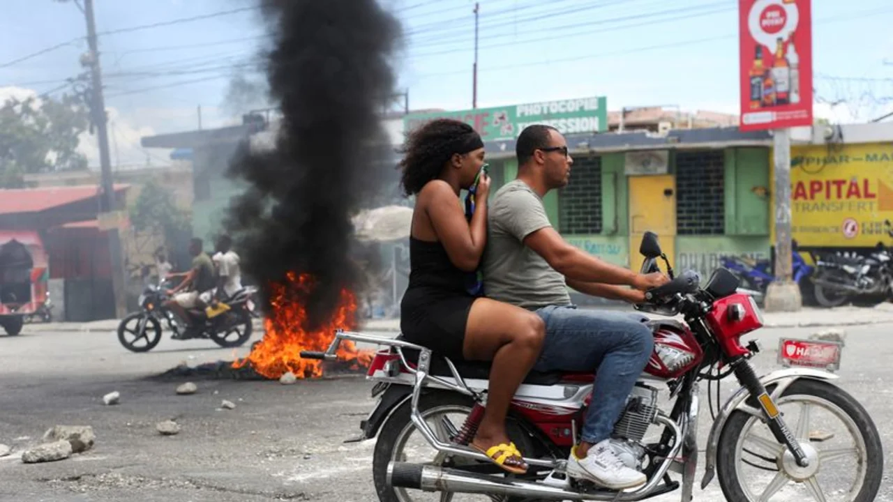 Capital de Haití, a oscuras tras asalto de sus habitantes a una central hidroeléctrica