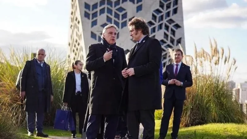 Llaryora presiona a Milei por la deuda de la caja de Anses: reclama 10 mil millones de pesos