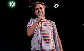 Félix Buenaventura: "A través del absurdo se pueden contar cosas muy honestas" | Teatro