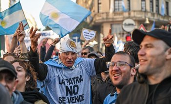 CFK le hablará a la militancia que hará un banderazo en Parque Lezama | La condena de cristina
