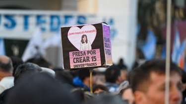 Las imágenes de una plaza histórica que dio su apoyo a Cristina Kirchner
