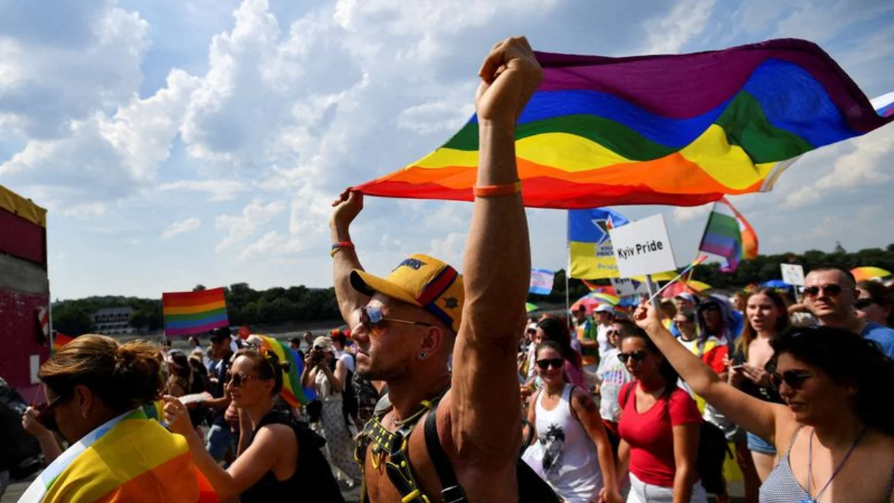 La policía húngara prohíbe la marcha del Orgullo en Budapest alegando la protección de los niños