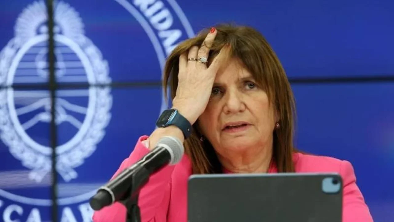 Con micrófono abierto, Bullrich cometió un terrible fallido y expuso a la policía