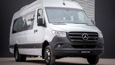 Mercedes-Benz pesificó y bajó el precio de la Sprinter