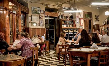 Lo visitó hasta Discépolo: reabre un bar que tiene más años que el Obelisco | Bares