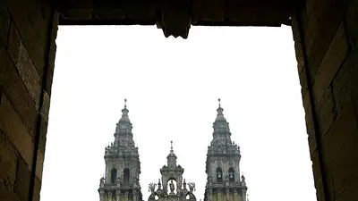 El Tribunal Supremo español ordena a la familia Franco a devolver dos estatuas románicas El Tribunal Supremo español ordena a la familia Franco a devolver dos estatuas románicas