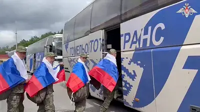 Rusia y Ucrania intercambian más prisioneros de guerra por segunda vez en dos días Rusia y Ucrania intercambian más prisioneros de guerra por segunda vez en dos días