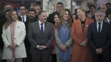 “La patria no se vende”: en el Día de la Bandera, Quintela destacó la importancia de honrar el legado nacional