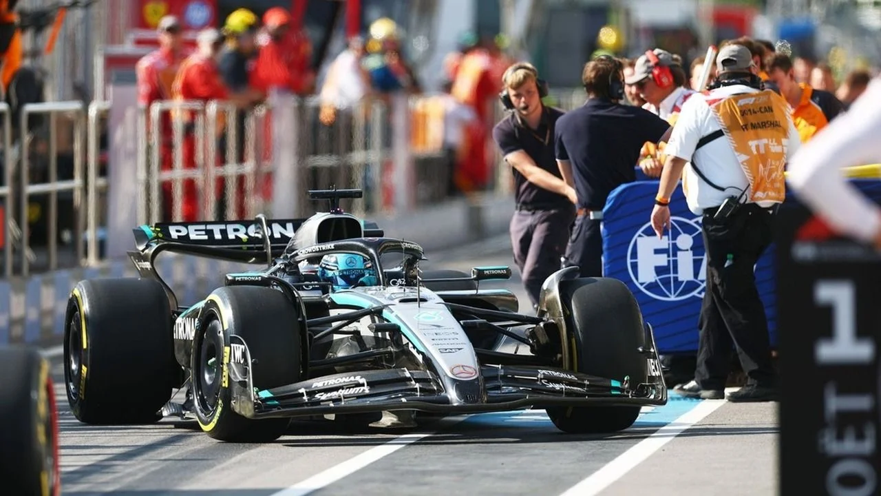 El W16 de Mercedes.
