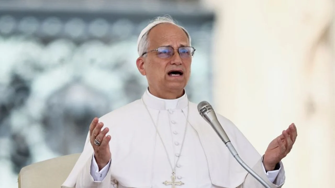 Papa León insta a los políticos a responder a los desafíos  que plantea la IA