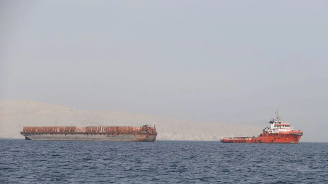 Cuáles son las consecuencias para el comercio mundial si Irán cierra el estrecho de Ormuz