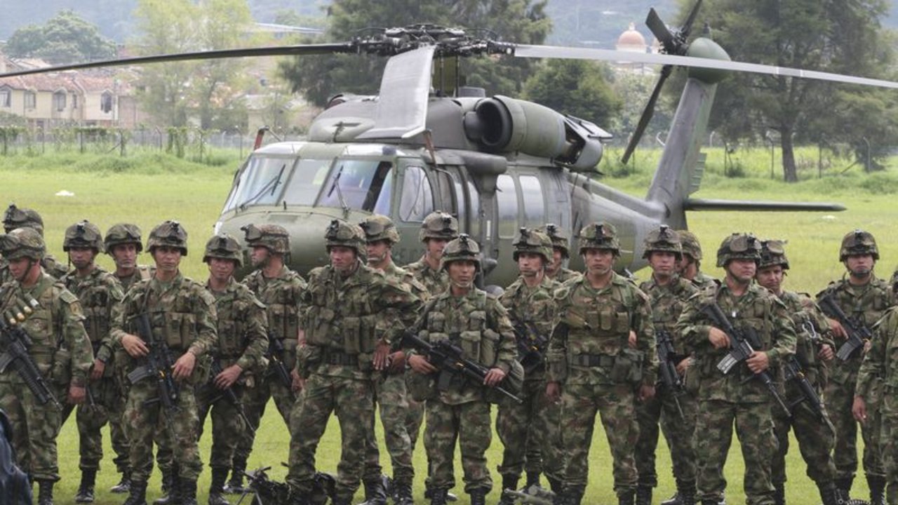 Ejército de Colombia denuncia secuestro de 57 militares por civiles presionados por disidencia de las FARC