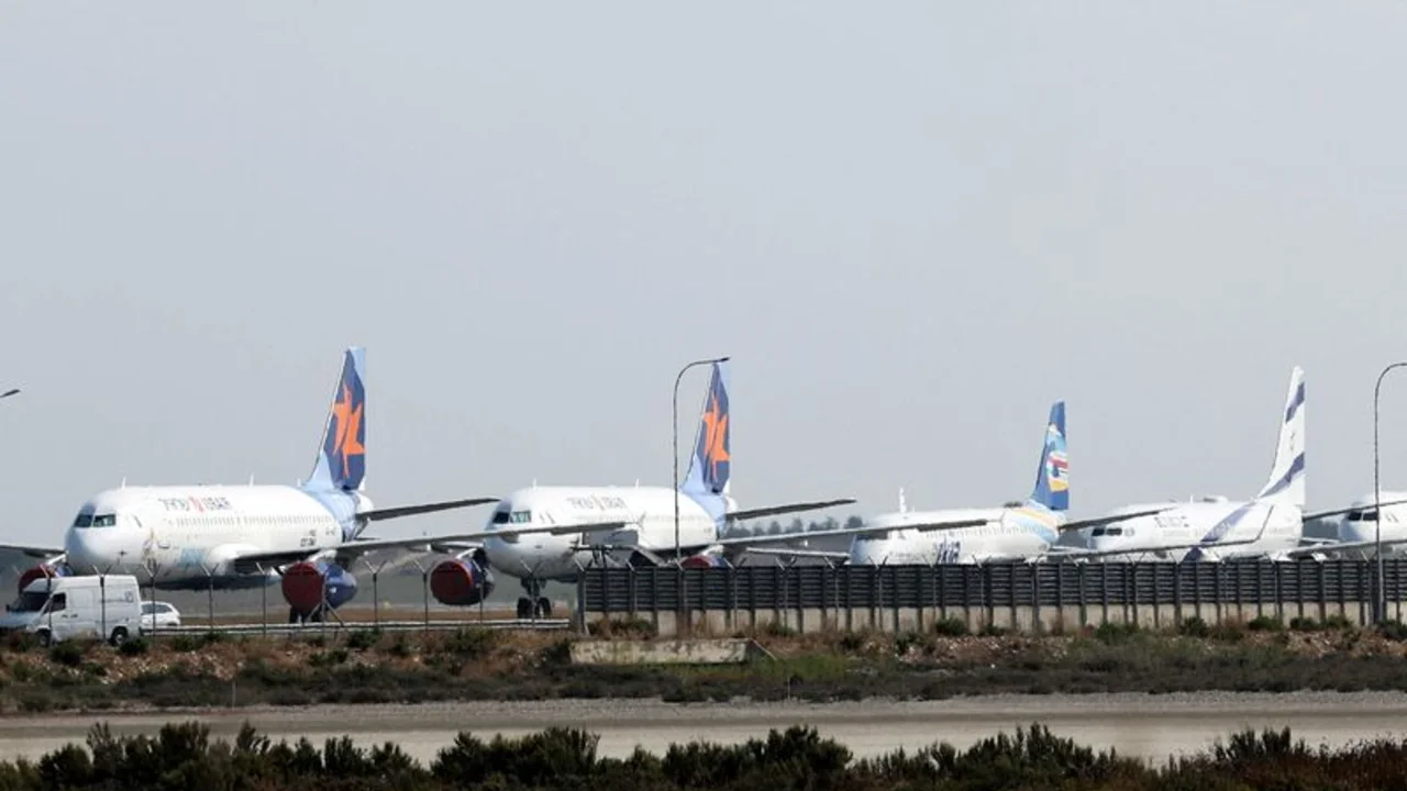 Las aerolíneas sopesan cancelaciones en Oriente Próximo tras los ataques de EEUU a Irán