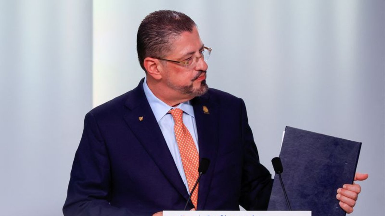 Presidente costarricense y colaboradores, acusados de financiamiento ilegal de campaña