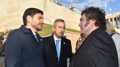 En la previa de las elecciones, el intendente de Rosario cruzó al gobierno de Milei: "Nos desprecian" En la previa de las elecciones, el intendente de Rosario cruzó al gobierno de Milei: "Nos desprecian"