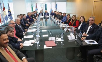 Los gobernadores se unieron para reclamarle al Gobierno por sus recursos | Javier milei presidente