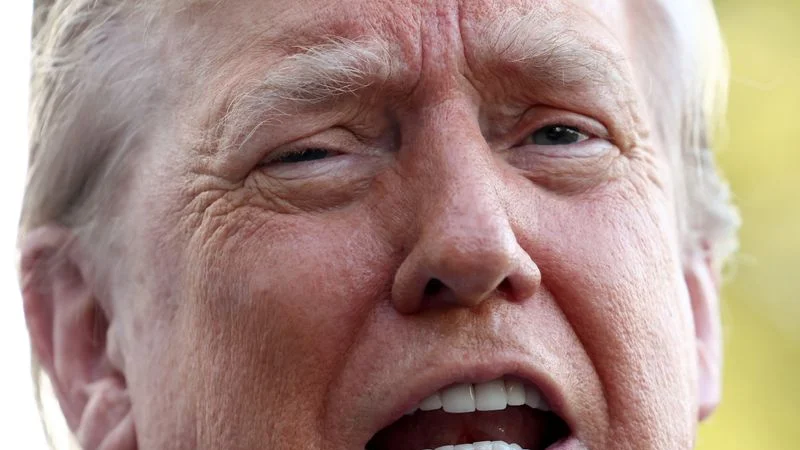 Trump dice que ambos bandos violan la tregua y advierte a Israel: "No lancen esas bombas"