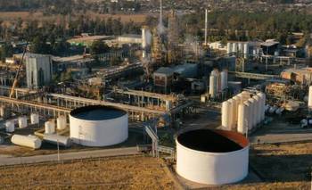 Nueva crisis en Petroquímica Río Tercero: no pagarán sueldo ni aguinaldo | Conflicto gremial