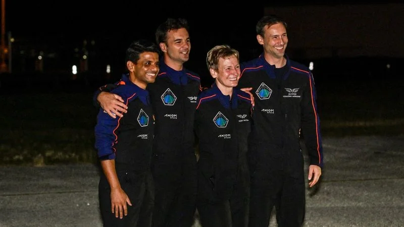 Astronautas de India, Polonia y Hungría parten en su primera misión a la estación espacial