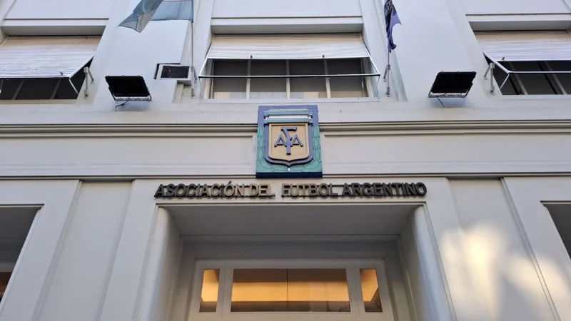 La AFA repudió las canciones antisemitas de los hinchas de All Boys