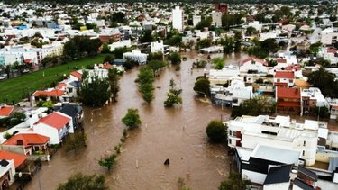 Mientras el Gobierno retacea fondos, 4.000 vecinos de Bahía Blanca denuncian que no recibieron ayuda