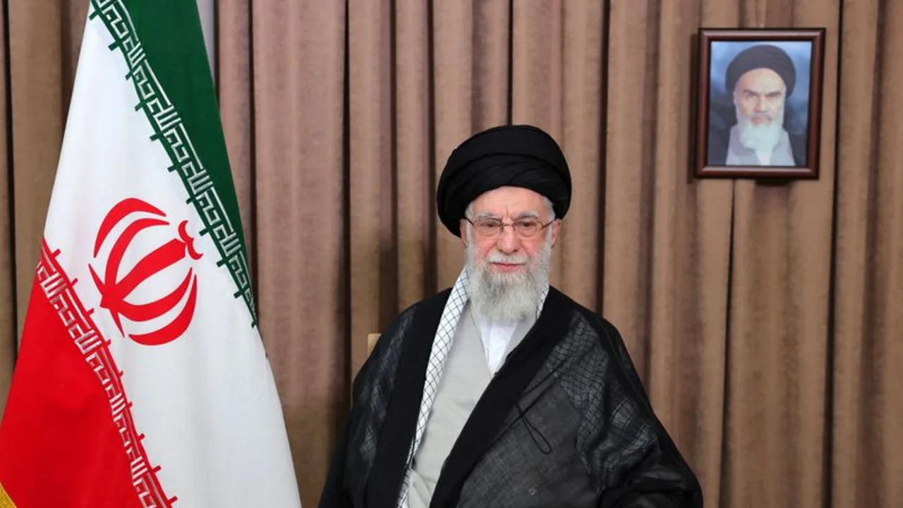 Israel dice que el Líder Supremo de Irán evitó la muerte pasando a la clandestinidad