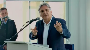 Llaryora cargó contra De Loredo por el video manipulado con IA: "Sigo esperando que me pida una disculpa"