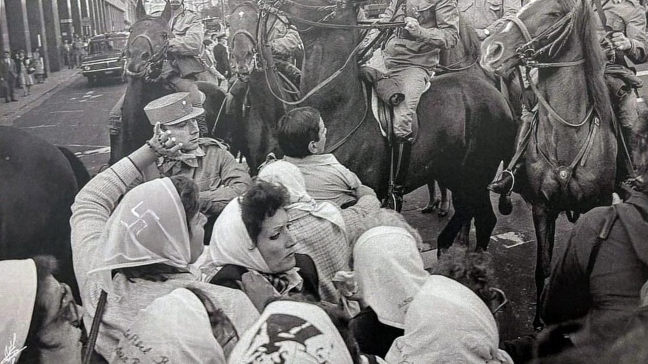 Madres de Plaza de Mayo, Tea y Deportea, Nazismo.