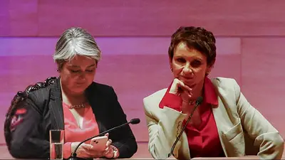 Cabeza a cabeza, Jeannette Jara y Carolina Tohá se disputan la candidatura única de la izquierda en las internas del domingo Cabeza a cabeza, Jeannette Jara y Carolina Tohá se disputan la candidatura única de la izquierda en las internas del domingo