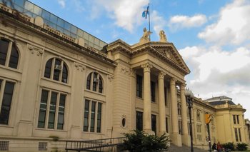 Alerta en la UNR: ya renunciaron más de 200 profesores por bajos sueldos | El destape santa fe