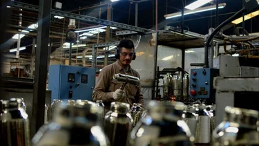 El ataque del Gobierno contra Lumilagro, una histórica empresa argentina