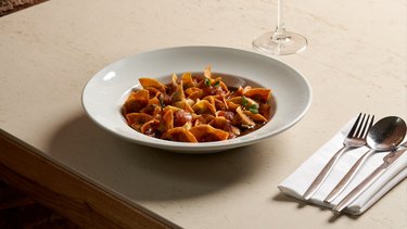 Día de Ñoquis del 29 en un restaurante exitoso de Buenos Aires: dónde comer ñoquis de hongos de pino en ragú de cordero