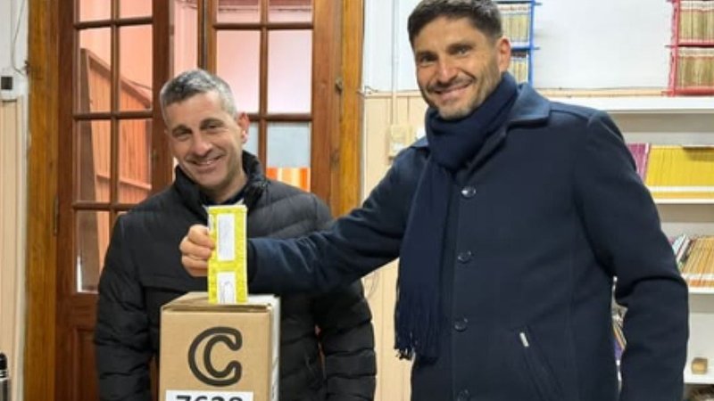 Maximiliano Pullaro votando