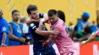 En ridículo: el Chelo Weingandt quedó pintado en el Mundial de Clubes contra un crack