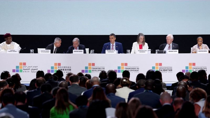 Los líderes mundiales abordan la pobreza y los objetivos climáticos en la cumbre de España