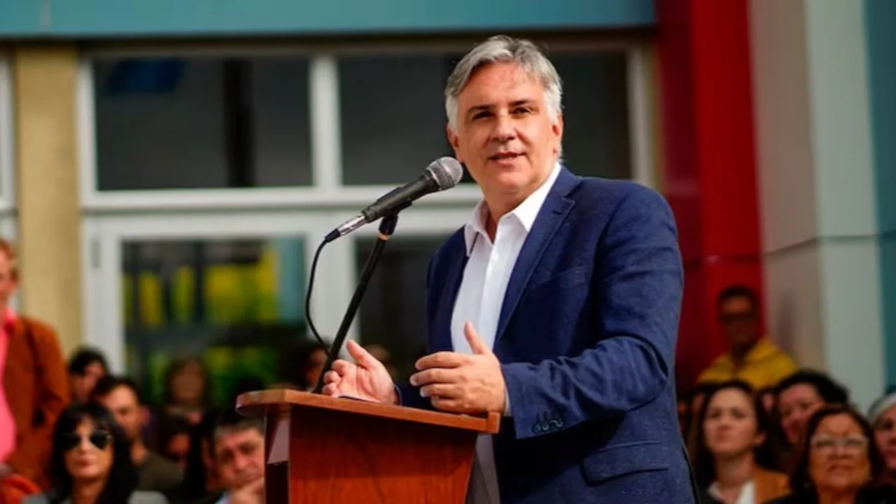 Llaryora apuntó contra el Gobierno por la suba de retenciones: "Asfixia al agro en un momento crítico"