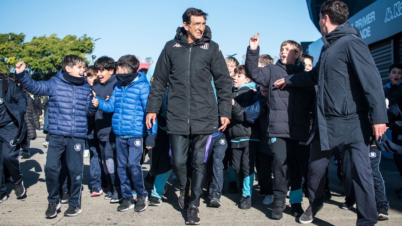 Racing, San Martín de San Juan, Copa Argentina, Gastón Martirena, Matías Zaracho, Luciano Vietto