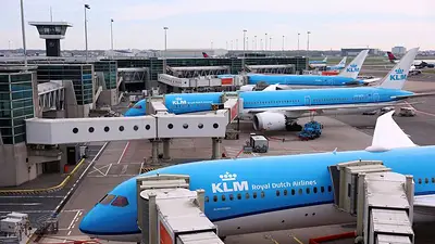 KLM cancela los vuelos a Uganda debido a las restricciones por el ébola KLM cancela los vuelos a Uganda debido a las restricciones por el ébola