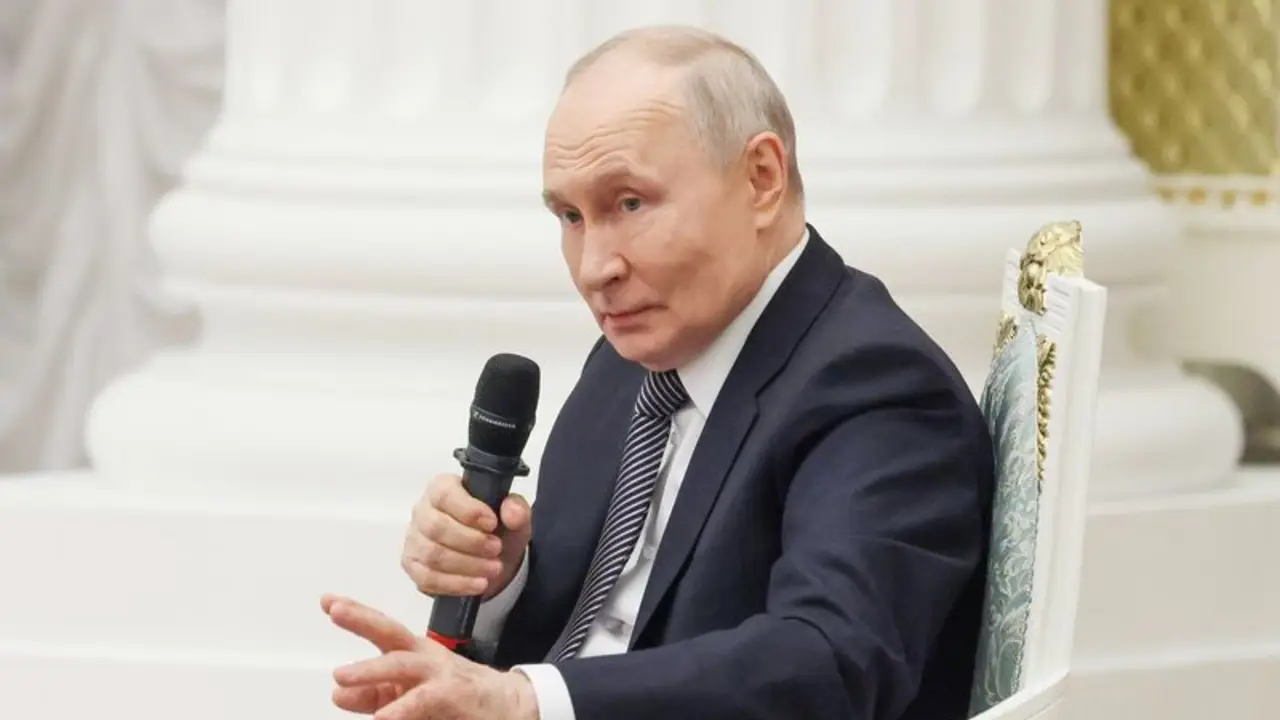 Putin dice Ucrania ha abierto una "nueva página" con ataques contra Lugansk y el sur de la región de Jersón