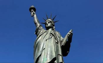 La Estatua de la Libertad más antigua del mundo está en Argentina | Estatua de la libertad