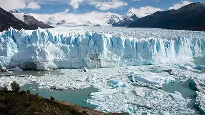 Ley de Glaciares en Santa Cruz: la Justicia revocó el fallo que frenaba la reforma en la provincia Ley de Glaciares en Santa Cruz: la Justicia revocó el fallo que frenaba la reforma en la provincia