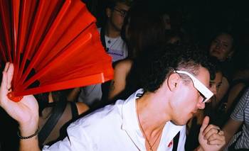 El plan perfecto para los fans del pop: la fiesta que propone baile y glitter | Música