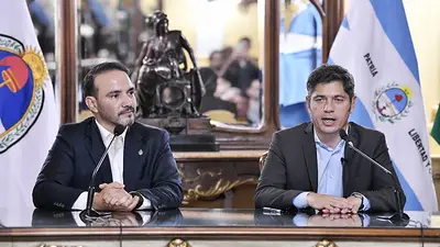 "Mutua colaboración": Kicillof viajó a Corrientes para firmar acuerdos para la producción y fortalecer el federalismo "Mutua colaboración": Kicillof viajó a Corrientes para firmar acuerdos para la producción y fortalecer el federalismo