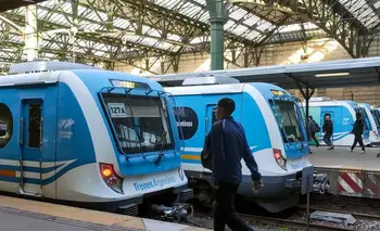 Tras el aumento del boleto, el Gobierno controla y multa a pasajeros que no pueden pagar | Transporte público