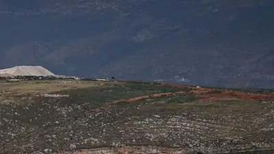 Un miembro de las fuerzas de paz de la ONU muere y otros dos resultan heridos en El Líbano Un miembro de las fuerzas de paz de la ONU muere y otros dos resultan heridos en El Líbano
