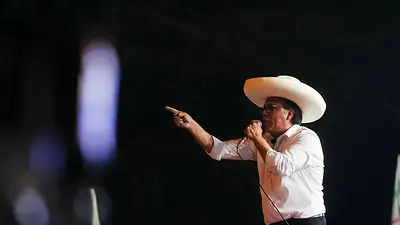 Perú elige presidente en balotaje tras el caos de la primera vuelta electoral Perú elige presidente en balotaje tras el caos de la primera vuelta electoral