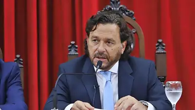 Saenz cruzó a Milei y su plan económico: "Sus tiempos no son los de la gente" Saenz cruzó a Milei y su plan económico: "Sus tiempos no son los de la gente"